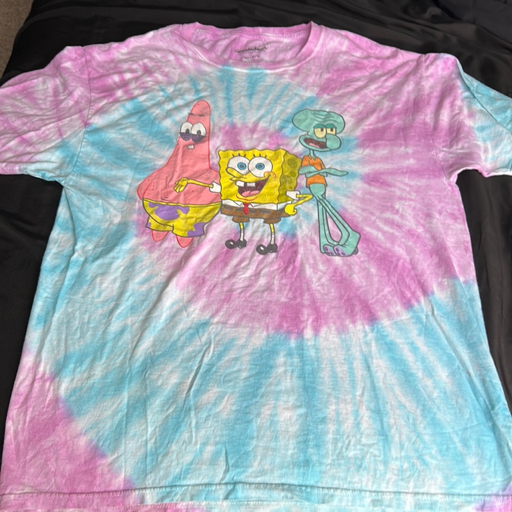 A SpongeBob , Patrik and Squidward shirt